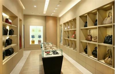 为了展示柜的多种展示用途